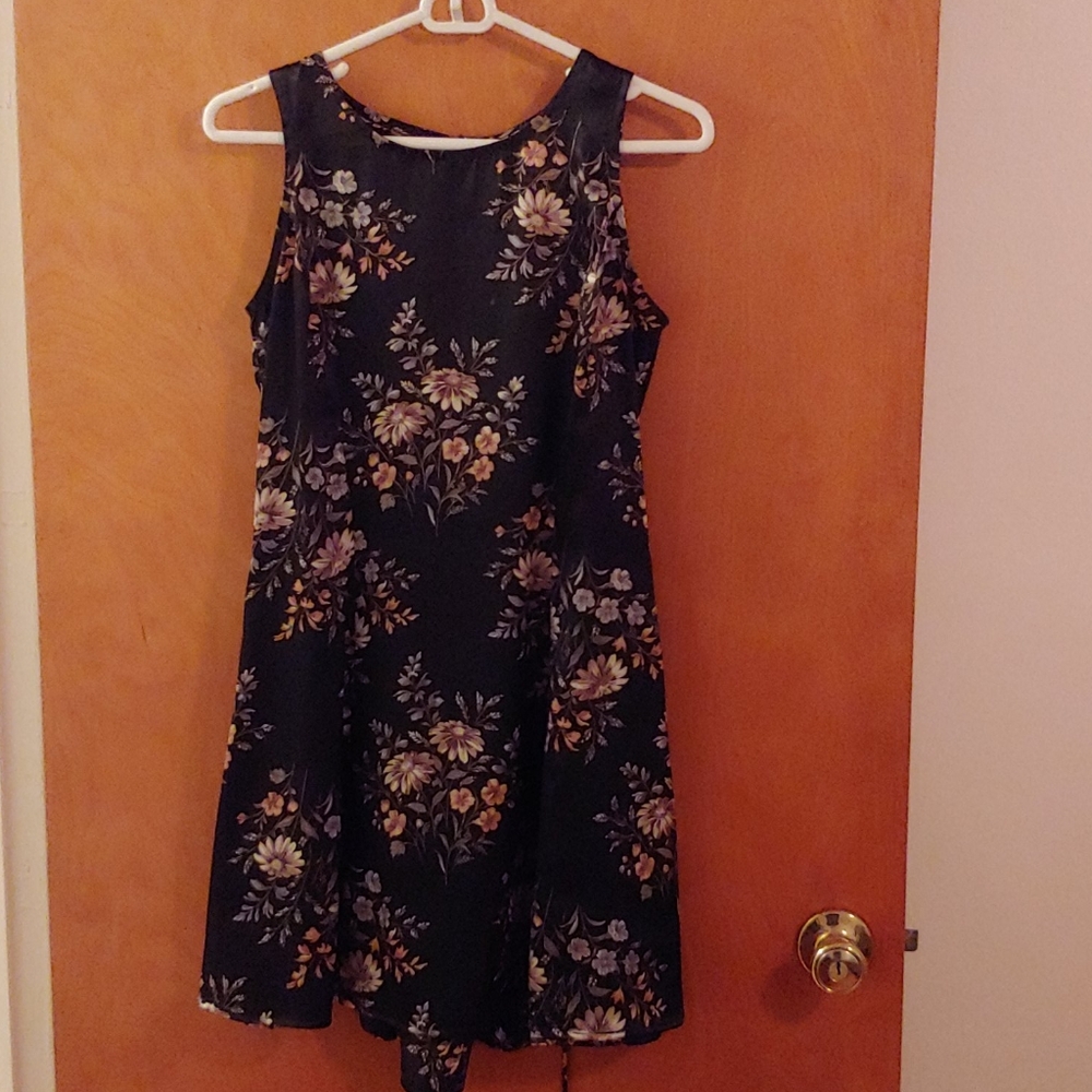 Size 7/8. Silky dress with corset ties on back.